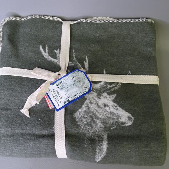 David Fussenegger Harvest Green Stag Throw - Picture 1 of 4